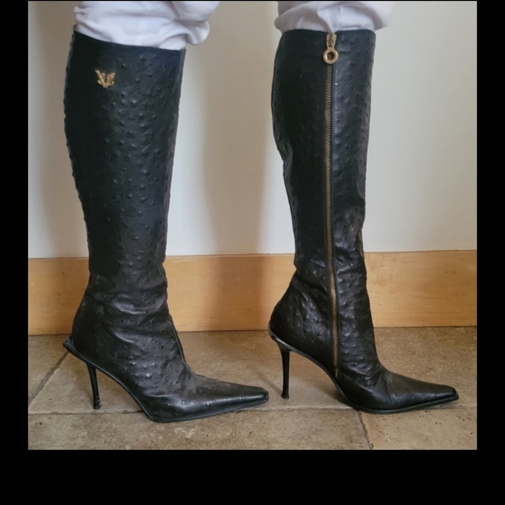 SALE💯Authentic Versace Black Ostrich Leather Stiletto Boot - Picture 1 of 5
